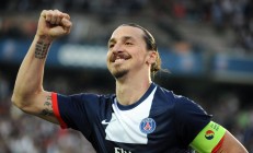 开云体育官网-风暴眼的对决，李梓嘉在鏖战中点亮赛场