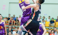 开云体育下载-热血沸腾！全国篮球赛场激情四射，球员奋力拼搏的简单介绍