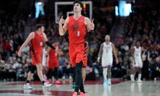 开云体育中国-球员间传球默契，球队精英表现出色