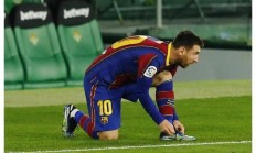 开云体育平台APP-包含维拉利尔轻取埃瓦尔，提前拿下三分的词条