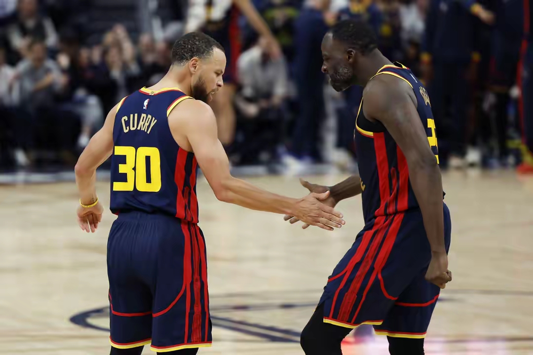 勇士胜开拓者,系列赛3-0领先 勇士胜开拓者,系列赛3-0领先