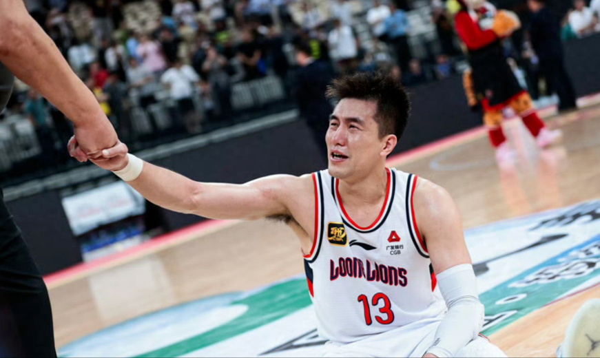 辽宁男篮力克广州队，豪取胜利