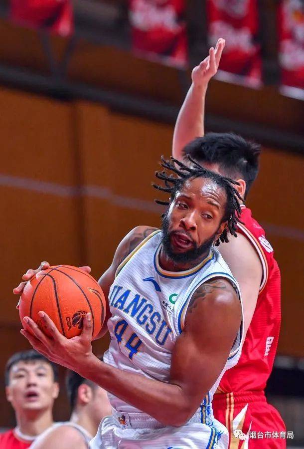 包含甘肃舟曲惊险险胜新疆延边，继续领跑积分榜的词条