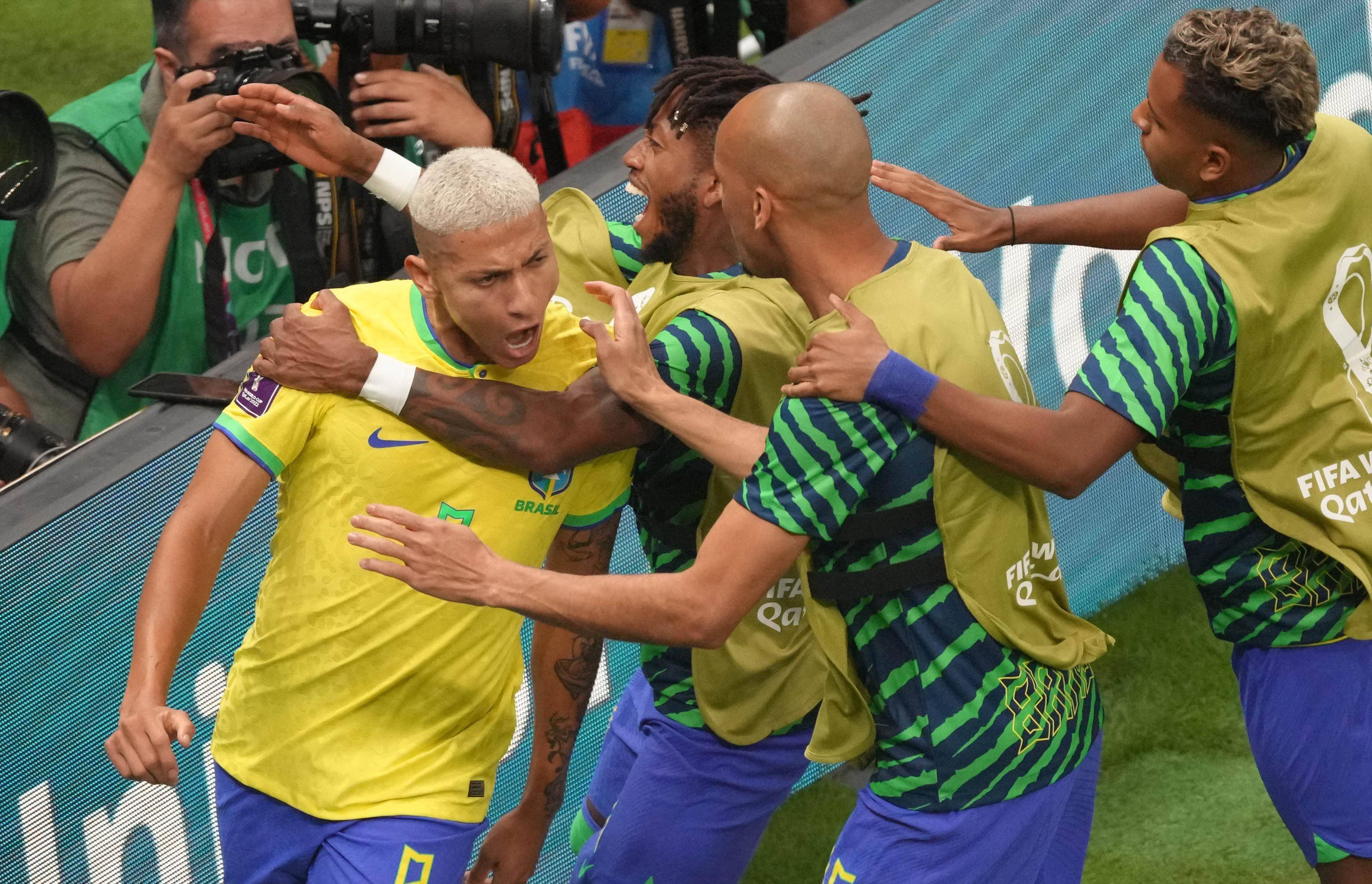 巴西球员在国际比赛中表现抢眼 巴西球员在国际比赛中表现抢眼