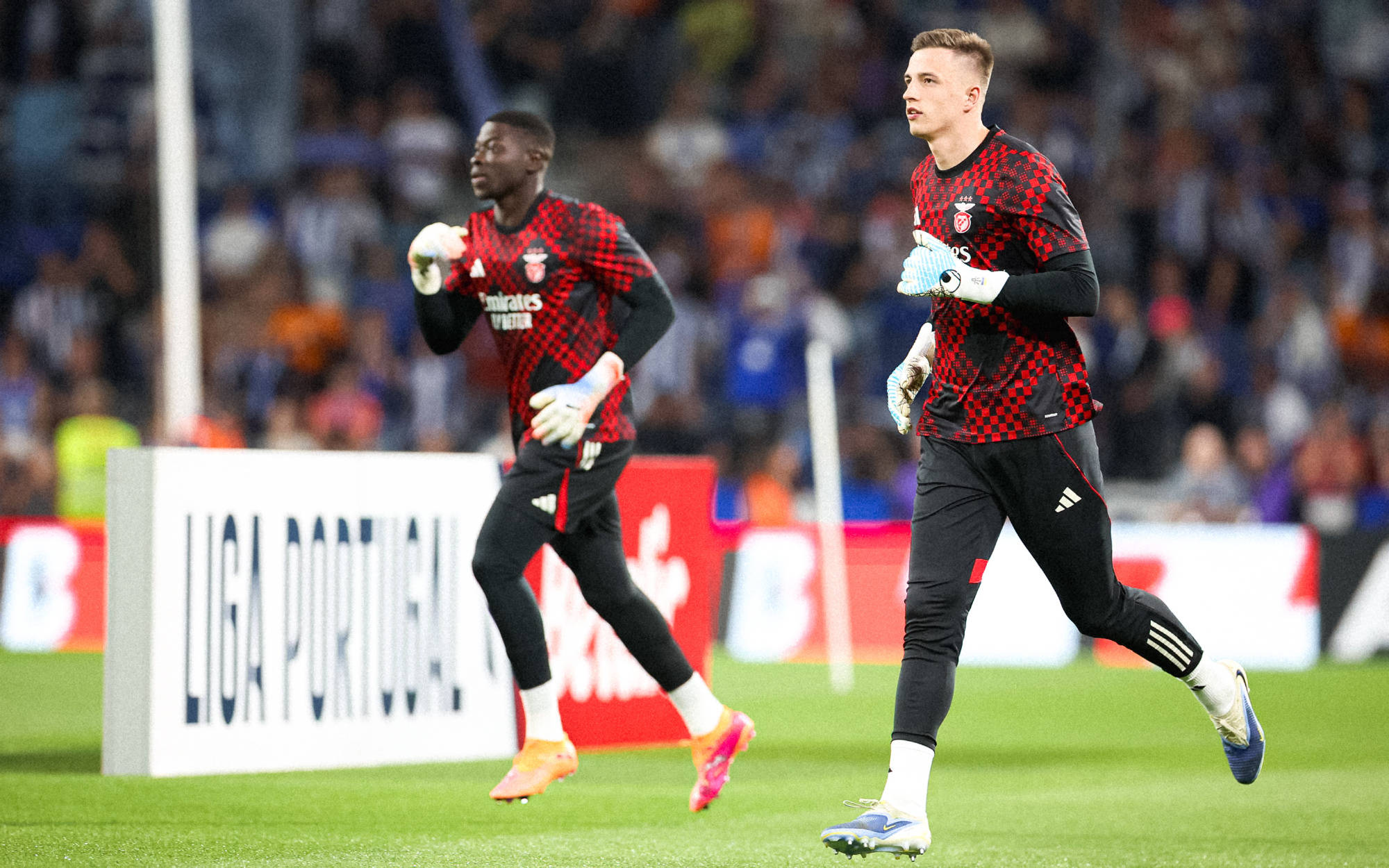 拜仁碾压国际米兰，苏亚雷斯爆发神勇的简单介绍