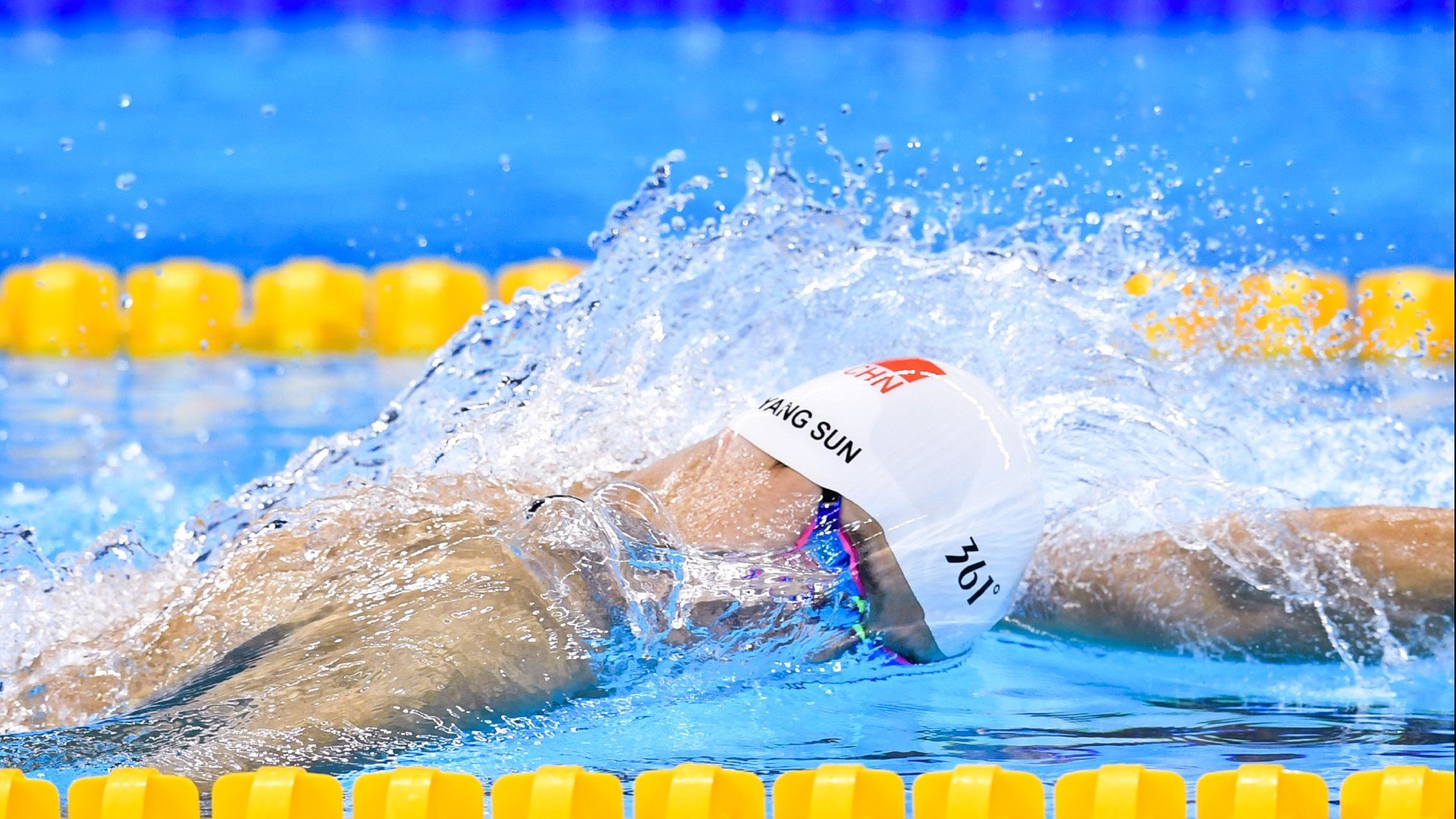 破局者,索伯冷刀斩落巨人,佩雷兹在传奇名录刻下新痕