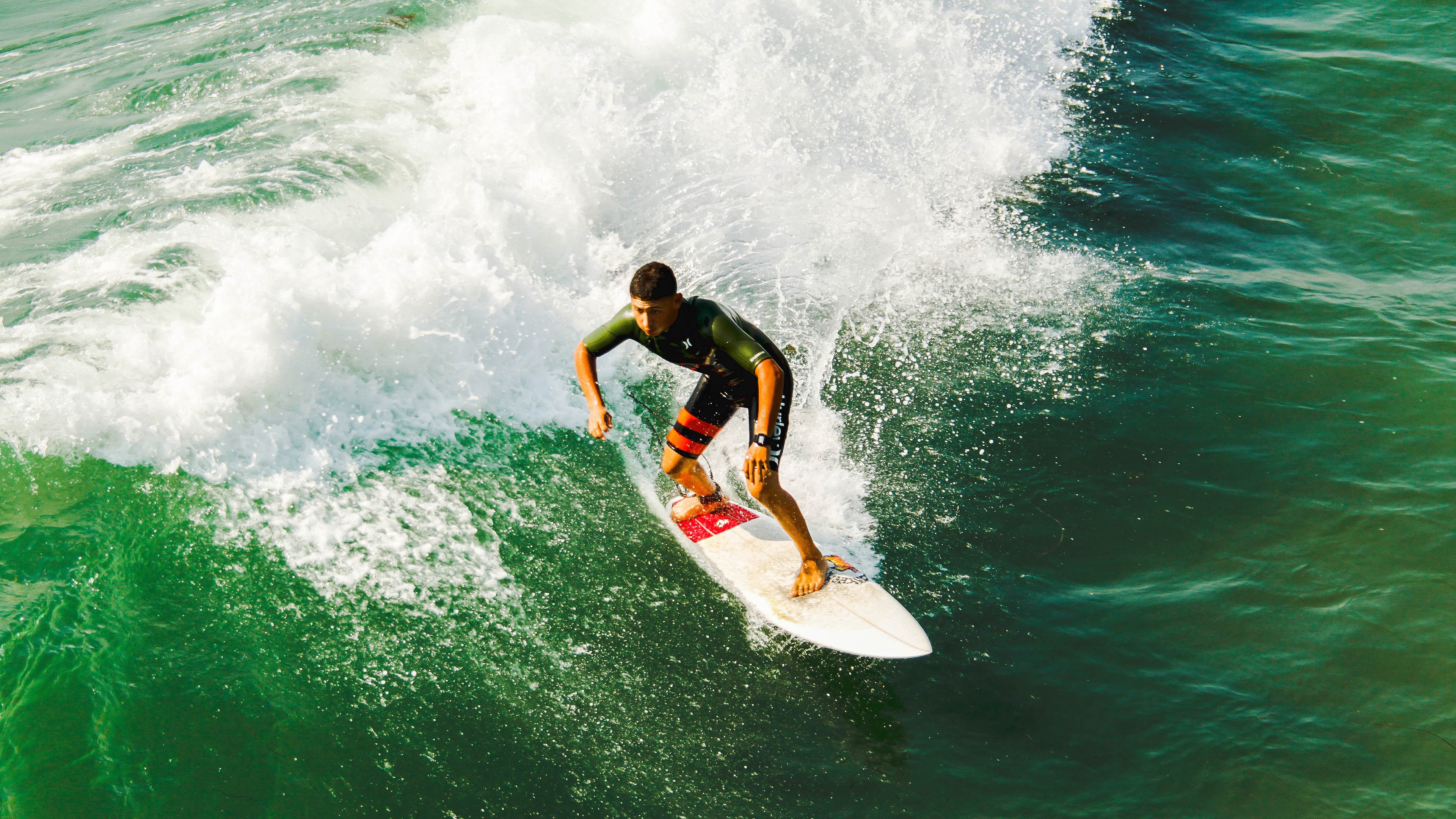 法网与拉沃尔杯的对决,辛纳如何点燃两个截然不同的赛场